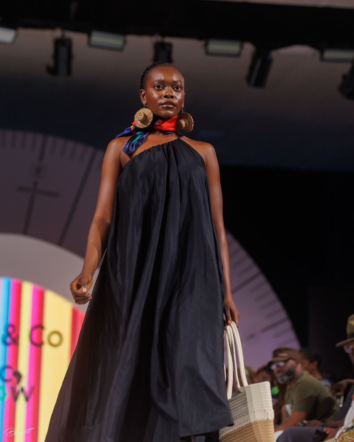 Solene Maxikleid aus Leinen mit Raffungen und One-Shoulder-Träger